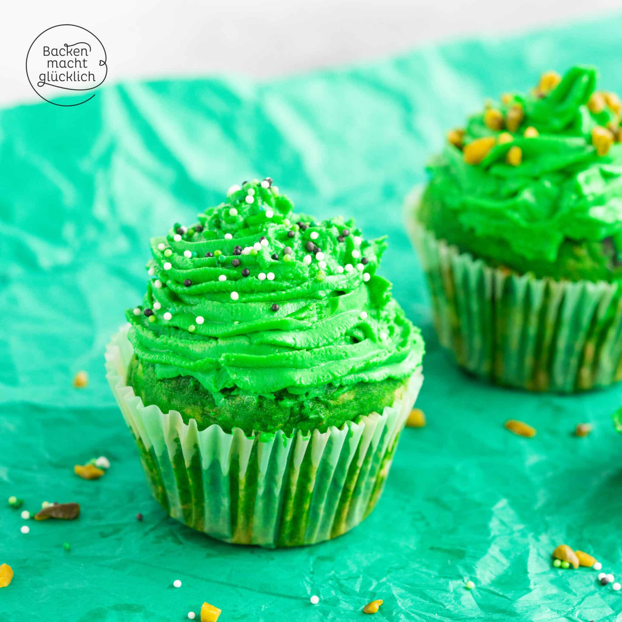 grüne Cupcakes mit Waldmeister