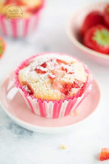 Erdbeermuffins mit wei&szlig;er Schokolade