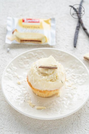 Vanille Muffins mit weißer Schokolade
