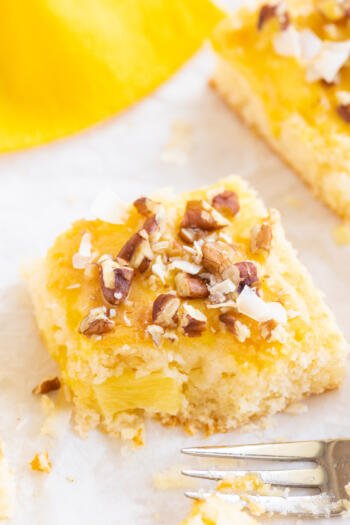 Kuchen mit Ananas und Joghurt