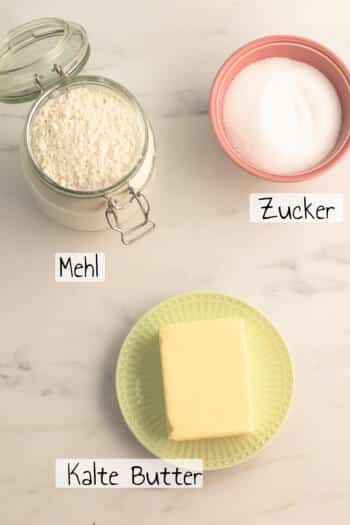 Zutaten für selbstgemachte Streusel
