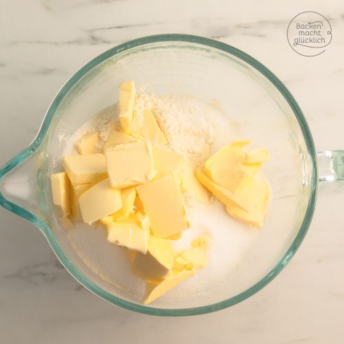 Butter für Streusel-Rezept in einer Schüssel