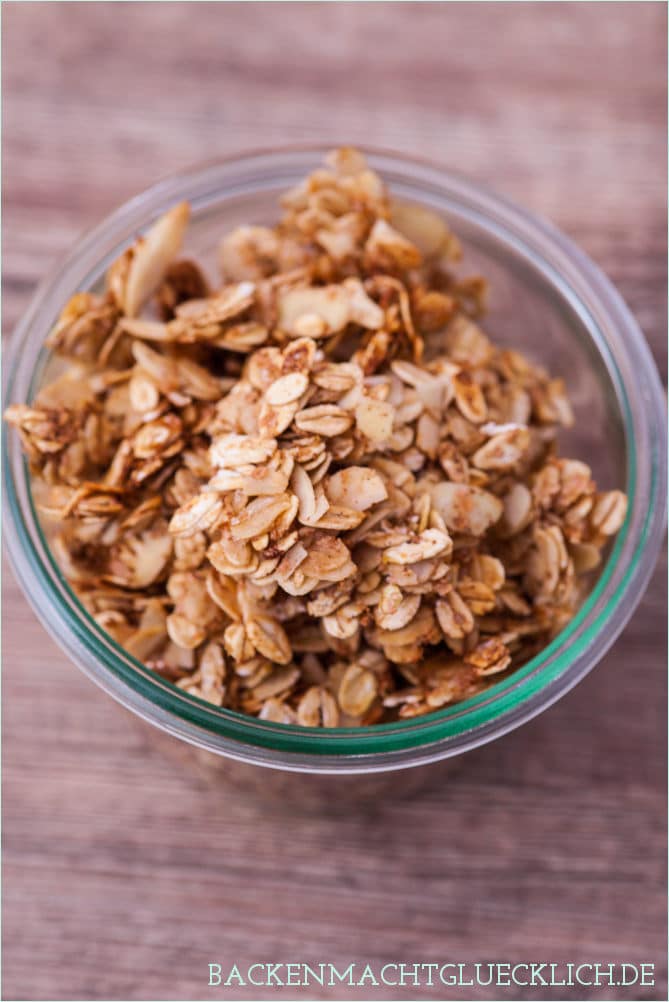 Selbstgemachtes Granola ist super - mit diesem Knuspermüsli Rezept gelingt es garantiert