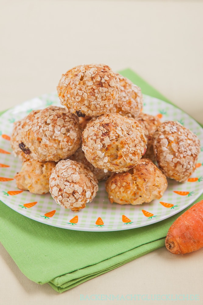 Diese Babybrötchen sind ein schneller gesunder Kindersnack zum Mitnehmen für Babys und Kleinkinder. Die Kinderbrote haben eine weiche Kruste und stecken voll gesunder Sachen.