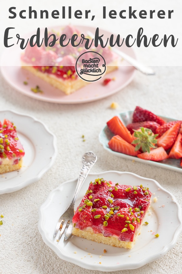 Der einfache Erdbeerkuchen vom Blech ist ein Klassiker, der immer gut ankommt: Auf einen saftigen Rührteigboden folgen eine Schicht Vanillepudding und ein Belag aus Erdbeeren und Guss. Der Erdbeer-Pudding-Kuchen schmeckt auch mit Biskuit lecker! #erdbeerkuchen #erdbeeren #erdbeerpuddingkuchen #sommer #backenmachtglücklich