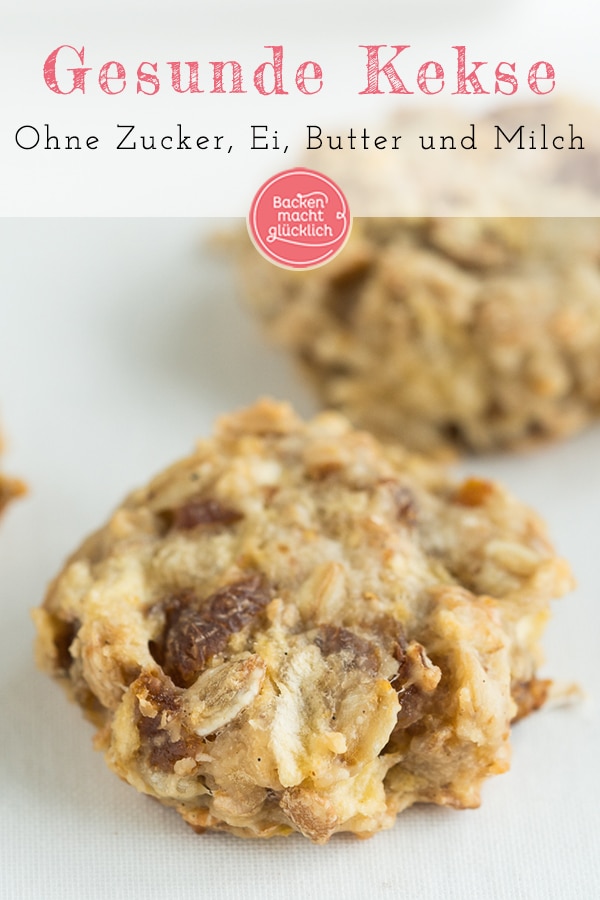 Einfaches Rezept für gesunde Kinder-Kekse. Diese Kekse sind ohne Zucker, Ei, Butter und Milch. Dabei sind die veganen Kekse so richtig schön fruchtig, weich und zugleich kernig.
