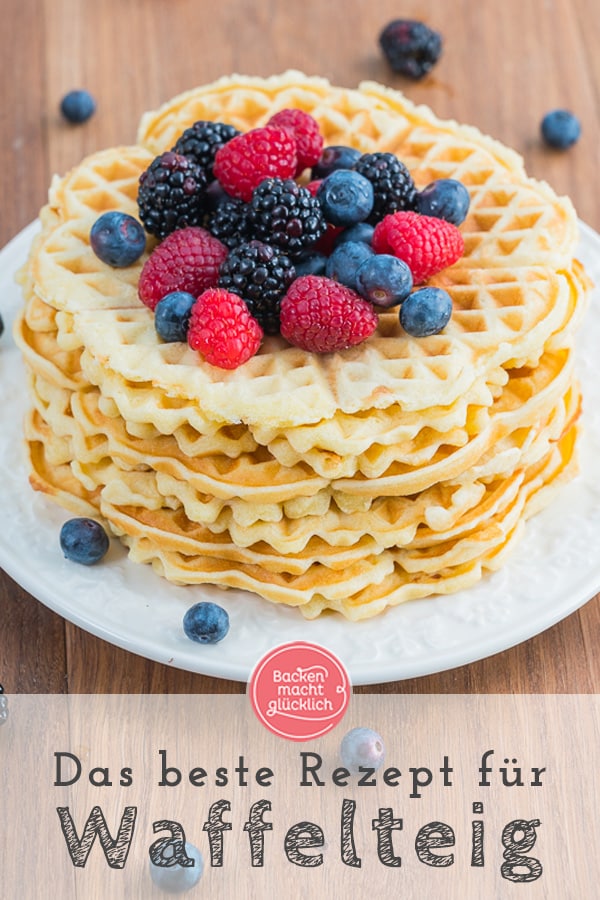 Dieses einfache Waffelrezept ist ein absoluter Klassiker. Das Grundrezept für Waffelteig gefällt der ganzen Familie - und lässt sich toll variieren!
