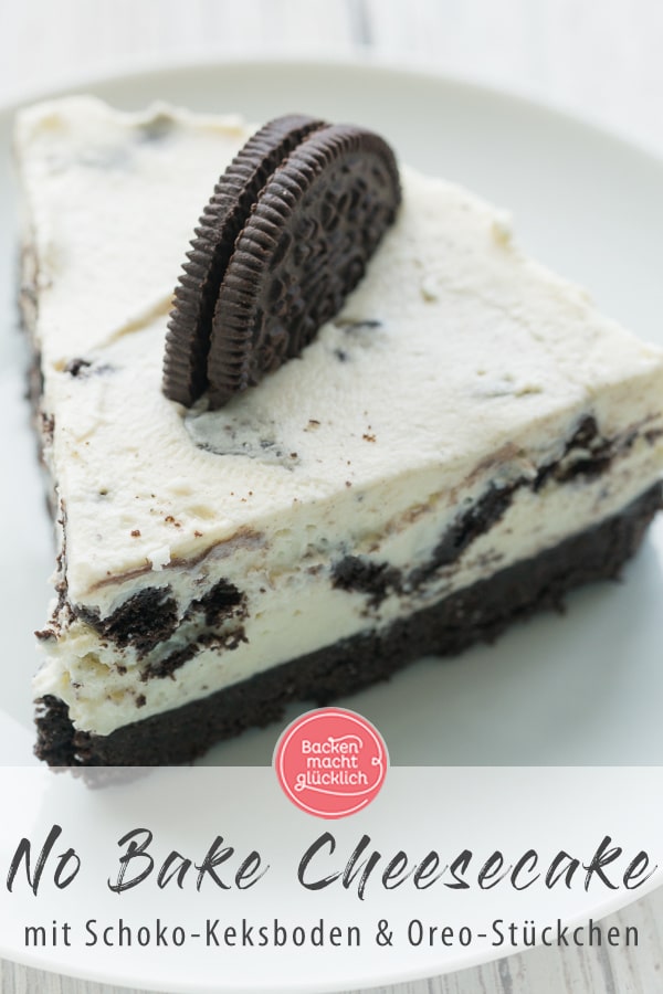 Diese Kühlschranktorte ist ein Muss für alle Oreo-Fans: Der No Bake Cheesecake ohne Gelatine ist eine köstliche Kombi aus knusprigen Schokokeksen und sahniger Frischkäsecreme.