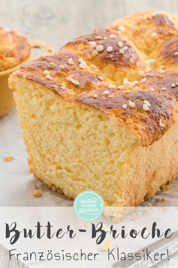 Französischer Frühstücks-Klassiker: Brioche aus buttrigem Hefeteig kann pur, süß mit Marmelade oder sogar herzhaftem Belag gegessen werden. Wer mag, backt den Teig in kleinen Förmchen statt als großen Laib.