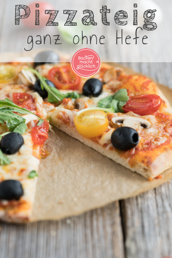 Heißhunger auf Pizza? Meinen Pizzateig ohne Hefe könnt ihr in nur 5 Minuten Zuhause nachmachen. So zaubert ihr in Windeseile eine knusprig leckere Pizza ohne Hefe auf den Tisch.
