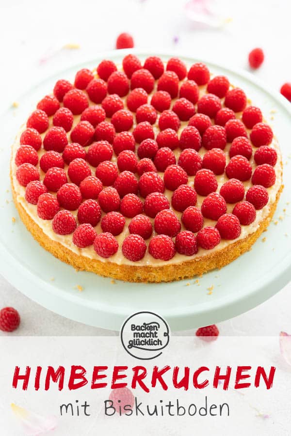 Wie wäre es mal mit einem köstlichen Himbeer-Pudding-Kuchen? Dieses super einfache Rezept für Himbeerkuchen mit Biskuit und leckerem Vanillepudding kommt wirklich bei jedem gut an! #himbeerkuchen #himbeeren #kuchen #einfach #himbeerkuchenmitpudding #backenmachtglücklich