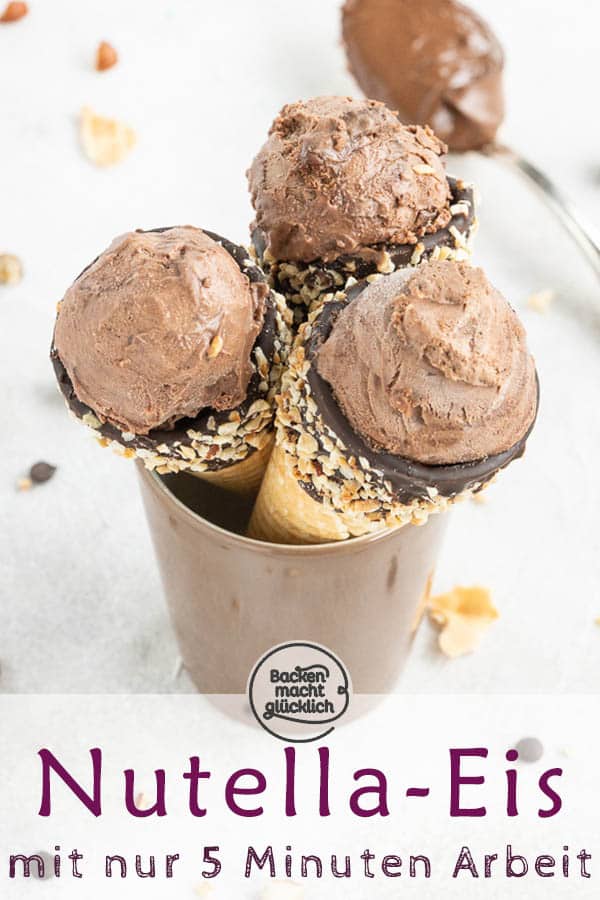 Nur 5 Zutaten und 5 Minuten Aufwand: Leckeres Nutella-Eis selbermachen ist überhaupt nicht schwer. Wer Nussnougat-Creme mag, wird dieses Nutellaeis Rezept lieben! #backenmachtglücklich #nutella #eiscreme #schokoeis #rezept