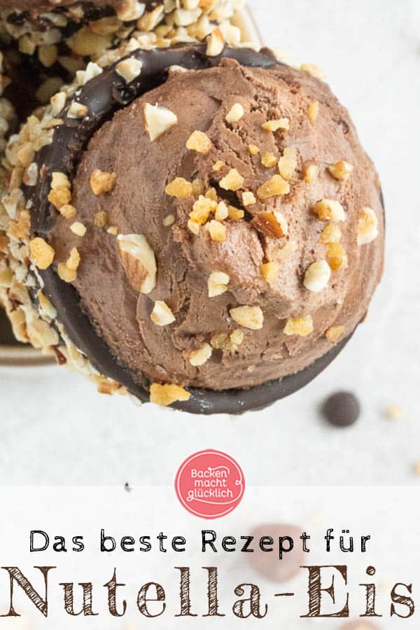 Nur 5 Zutaten und 5 Minuten Aufwand: Leckeres Nutella-Eis selbermachen ist überhaupt nicht schwer. Wer Nussnougat-Creme mag, wird dieses Nutellaeis Rezept lieben! #backenmachtglücklich #nutella #eiscreme #schokoeis #rezept