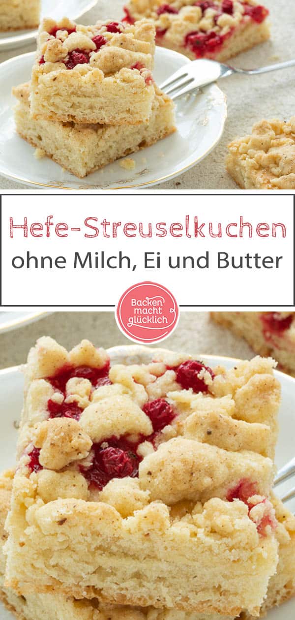 Fluffiger veganer Hefekuchen mit Streuseln – eine tolle Alternative zum Klassiker! Dass dieser geniale Streuselkuchen ohne Ei, Milch und Butter auskommt, merkt niemand. #vegan #veganbacken #streuselkuchen #streusel #backenmachtglücklich