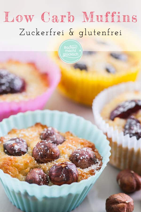 Das Rezept für gesunde Muffins ohne Zucker und Mehl ist nicht nur super lecker, sondern auch ganz einfach und schnell gemacht. Die Low Carb Muffins mit Mandeln und Kokosmehl kommen einfach immer gut an! #muffins #lowcarb #glutenfrei #zuckerfrei #backenmachtglücklich