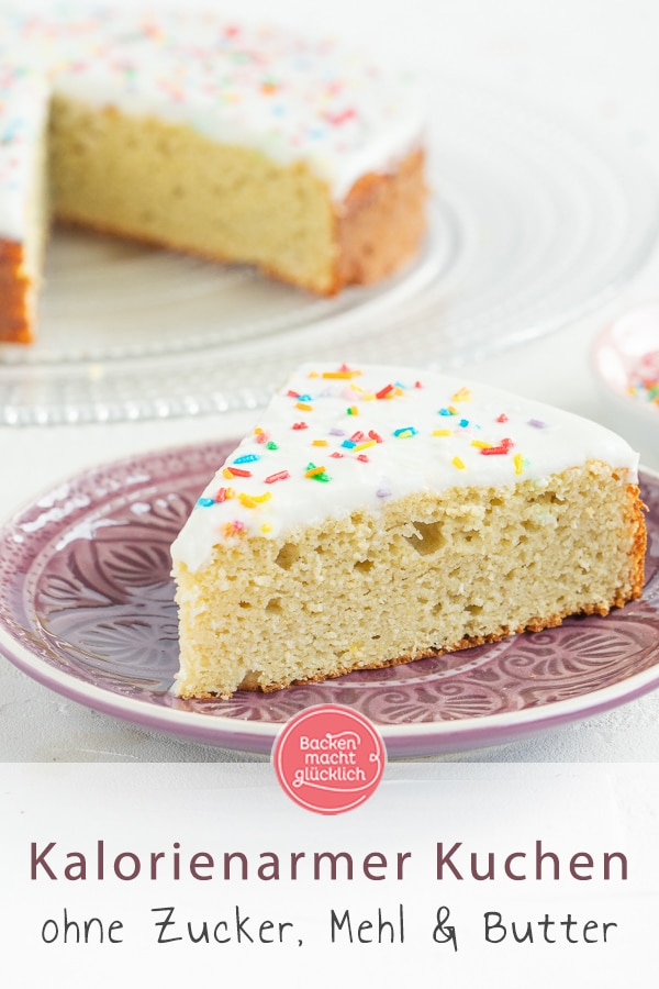 Mit dem kalorienarmen Vanillekuchen liegt ihr immer richtig! Der Fitnesskuchen hat weniger als 100 kcal pro Stück und passt perfekt in die Diät.