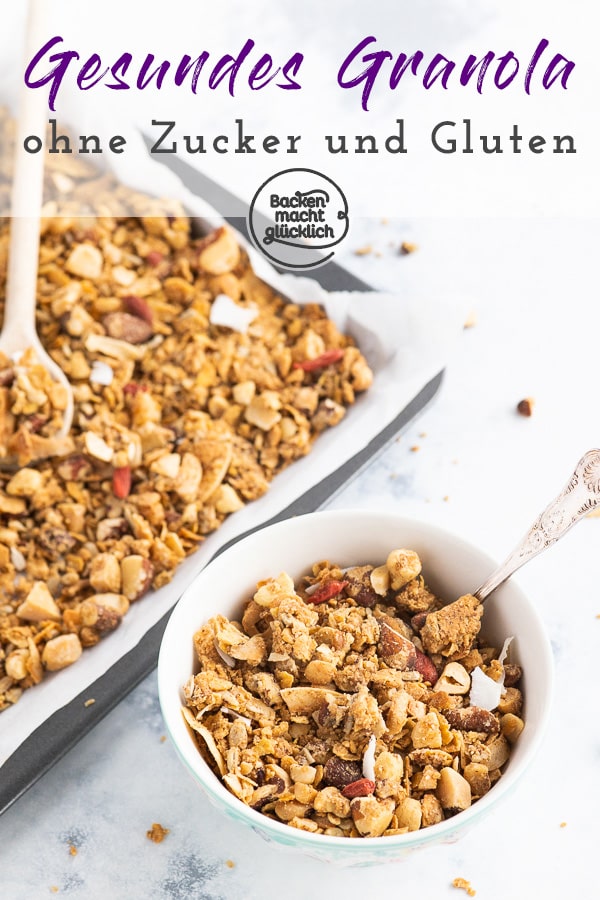 Geniales Low Carb Knuspermüsli ohne Zucker - einfach zu backen, kohlenhydratarm und unheimlich lecker! Gesundes Granola ist der perfekte Start in den Tag.