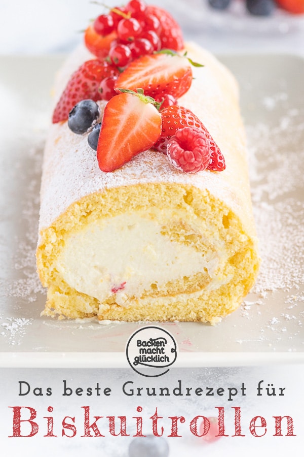 Diese leckere Biskuitrolle gelingt immer: Das beste Grundrezept für eine fluffige und cremige Biskuitroulade, die ihr nach Belieben mit Obst und anderen Zutaten füllen und dekorieren könnt.