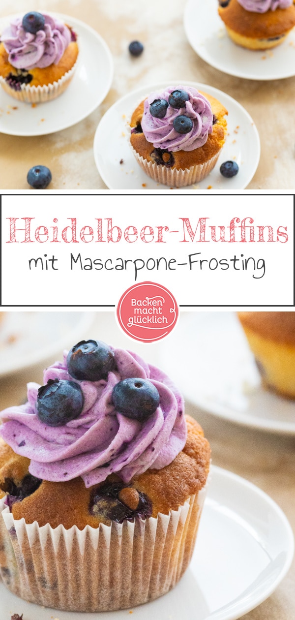 Saftiger Rührteig, cremiges Topping und viele leckere Blaubeeren: Diese Cupcakes sind einfach köstlich! Das Rezept für Mini-Törtchen mit Heidelbeeren ist dazu ziemlich einfach zu machen.