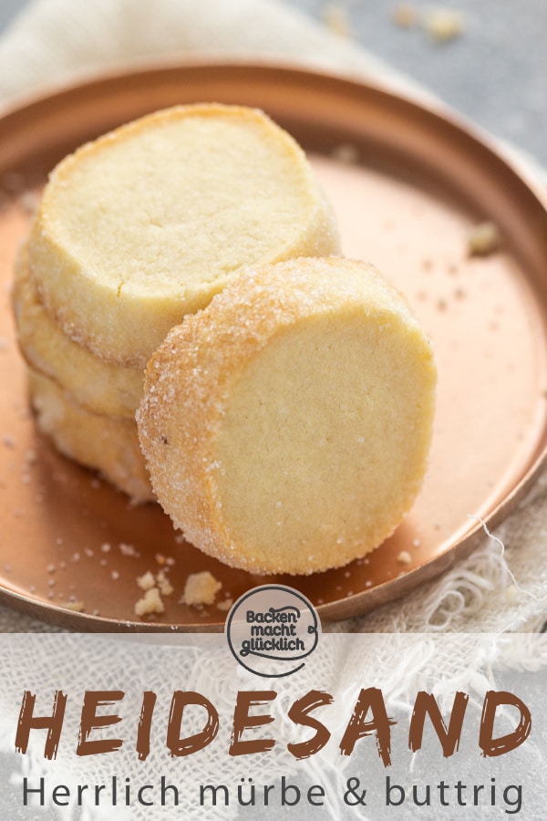 Rezept für herrlich mürbe Butterplätzchen-Taler. Die Farbe und Konsistenz der Plätzchen erinnern an Heidesand.