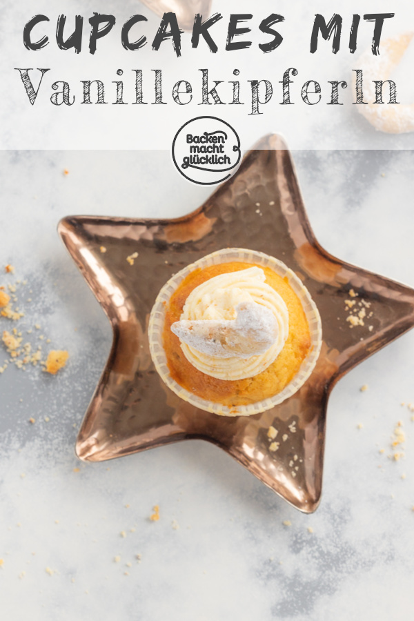 Himmlische Vanillekipferl-Cupcakes mit Frischkäse-Frostig. Diese Weihnachtscupcakes sind die perfekte Kombi aus Plätzchen & Törtchen.