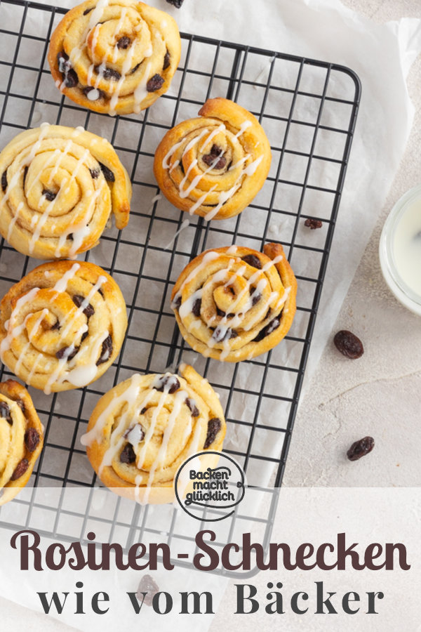 Saftige und fluffige Schnecken mit Rosinenfüllung, die durch Quark-Öl-Teig ganz ohne Gehzeit direkt gebacken werden können