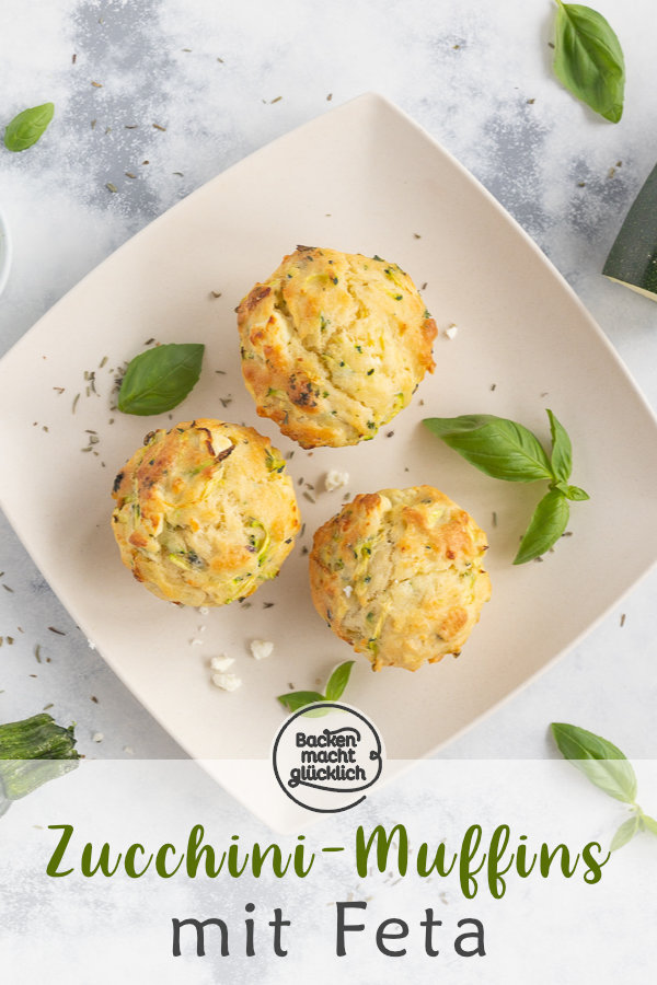Herzhafte Zucchini-Muffins mit Feta und Kräutern: der perfekte pikante Snack, für Partys oder fürs Büro. Schmeckt auch Kindern!