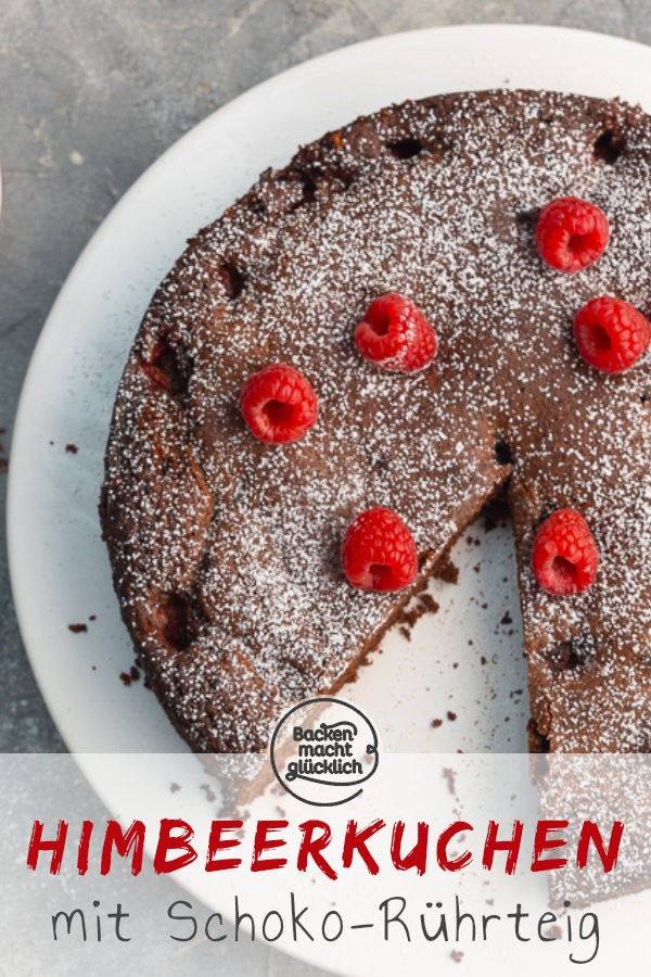 Saftiger Schokokuchen mit Himbeeren und R&uuml;hrteig: schnell und einfach. Diesen Himbeer-Schoko-Kuchen m&uuml;sst ihr testen.