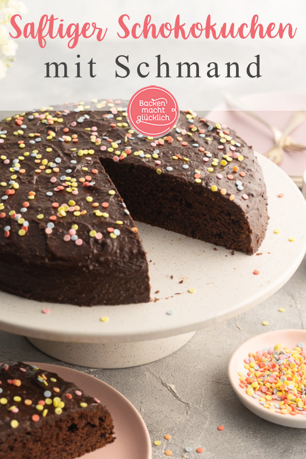 Einfaches Blitzrezept für extra saftigen Schokoladenkuchen mit Schmand: Kommt garantiert gut an! Perfekt für Feiern und Feste